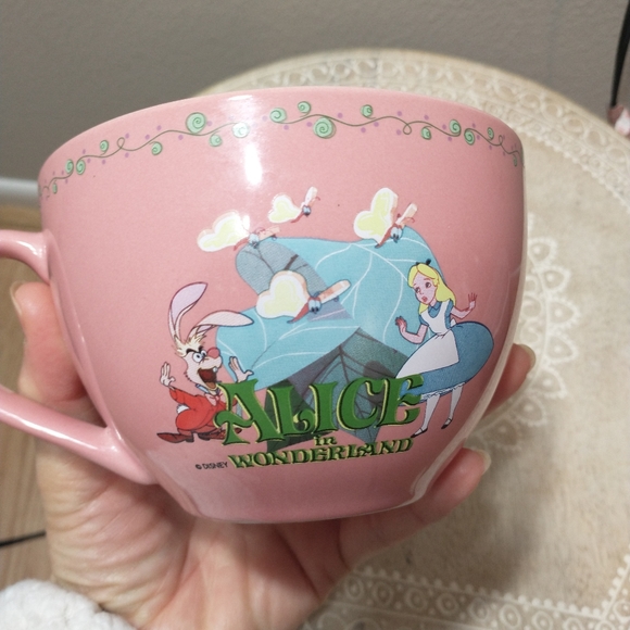 Rainforest Cafe Travel Bottle, 2Whirley Works Buckets,Alice in Wonderland Mug. - Picture 14 of 16